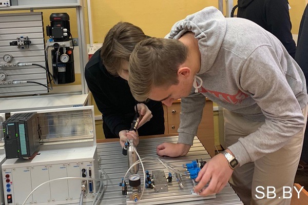 09edad25e7f3c18a6ddba27093e99c03