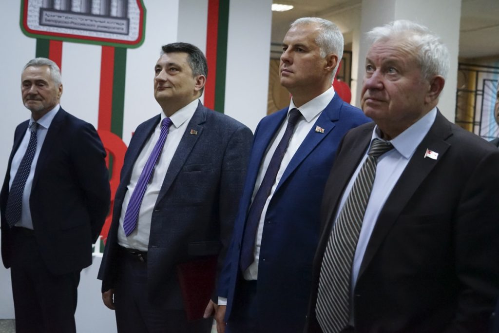 4902fju6ykbg849ab9ghp21p0b9u04g7