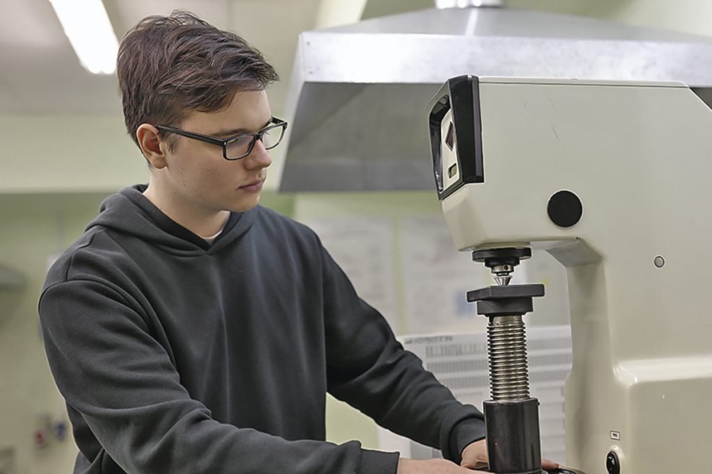 5bd8a5c4487591c9d1876b40c76c0c26